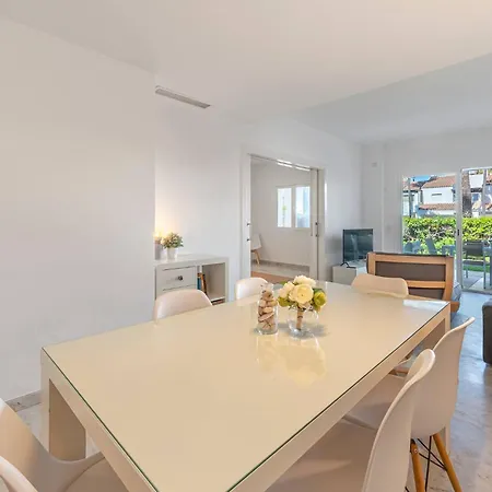 Townhouse W/ Swimming Pool And Underground Parking Марбелья
