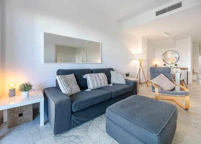 Townhouse W/ Swimming Pool And Underground Parking Appartamento Marbella