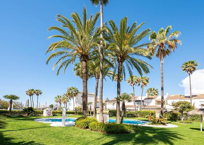 Townhouse W/ Swimming Pool And Underground Parking Marbella