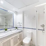 アパート Townhouse W/ Swimming Pool And Underground Parking *