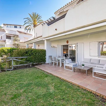 Daire Townhouse W/ Swimming Pool And Underground Parking