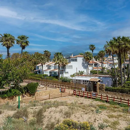 Townhouse W/ Swimming Pool And Underground Parking * Marbella