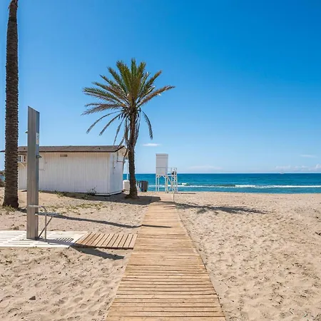 Townhouse W/ Swimming Pool And Underground Parking アパート *