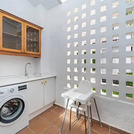 Townhouse W/ Swimming Pool And Underground Parking * Marbella