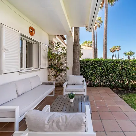 Townhouse W/ Swimming Pool And Underground Parking Daire