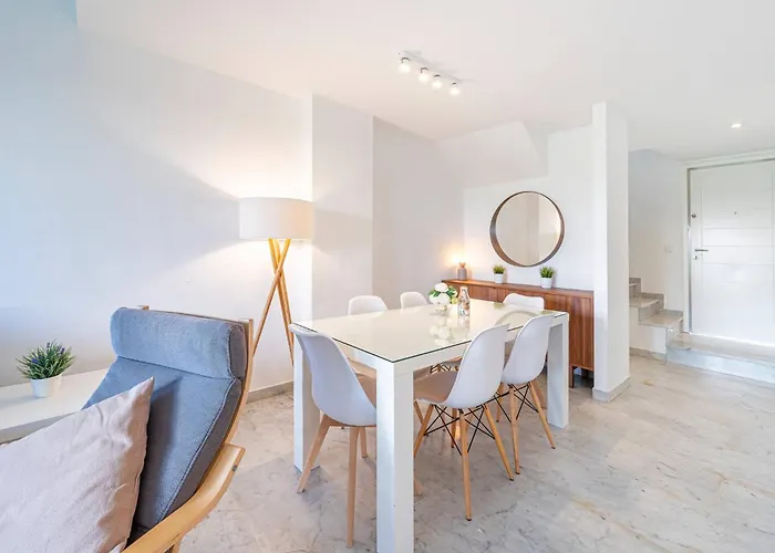 公寓 Townhouse W/ Swimming Pool And Underground Parking