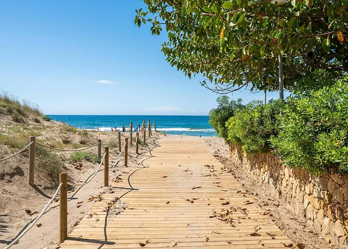 Townhouse W/ Swimming Pool And Underground Parking 公寓 马尔韦利亚