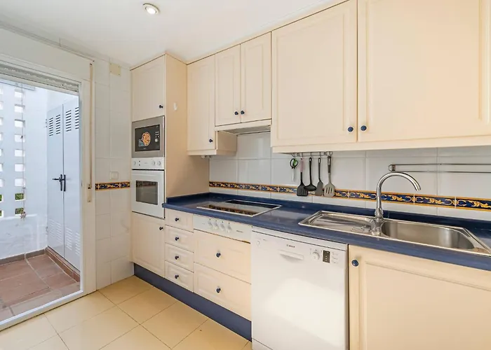 Apartment Townhouse W/ Swimming Pool And Underground Parking Marbella