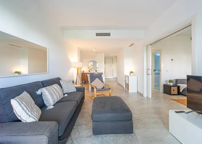 Townhouse W/ Swimming Pool And Underground Parking * Marbella