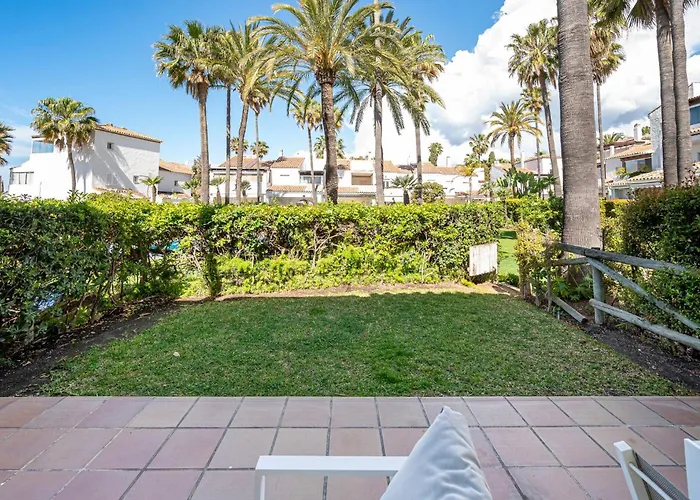 公寓 Townhouse W/ Swimming Pool And Underground Parking *