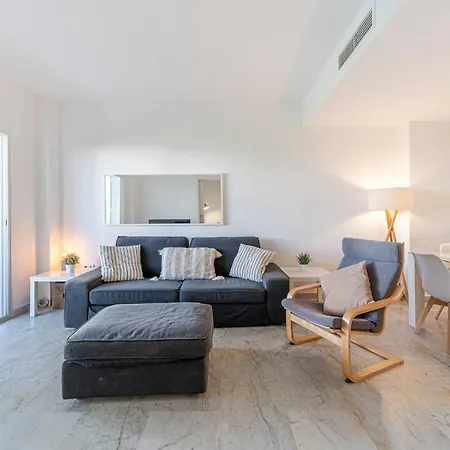 Townhouse W/ Swimming Pool And Underground Parking Appartement *